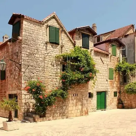 House Old Town Stone House Nyaraló